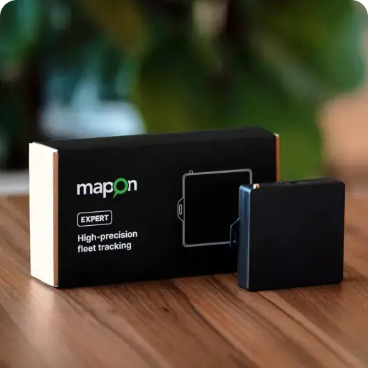 Mapon Expert selvinstallerende GPS-enhed med emballage.
