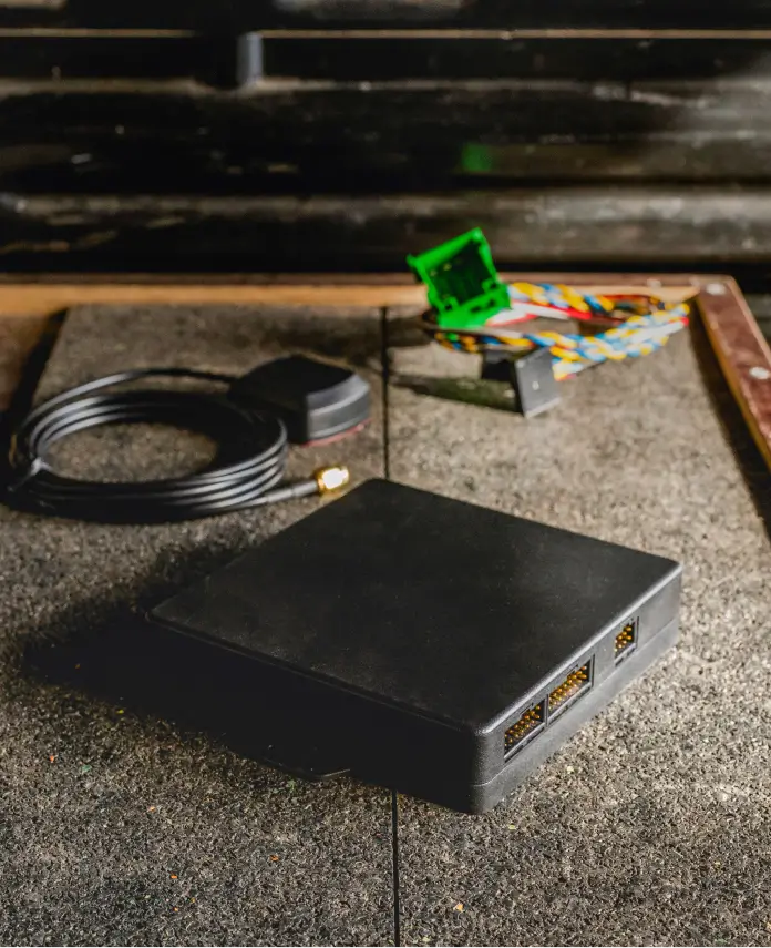 Mapon Expert telematic device and FMS connector