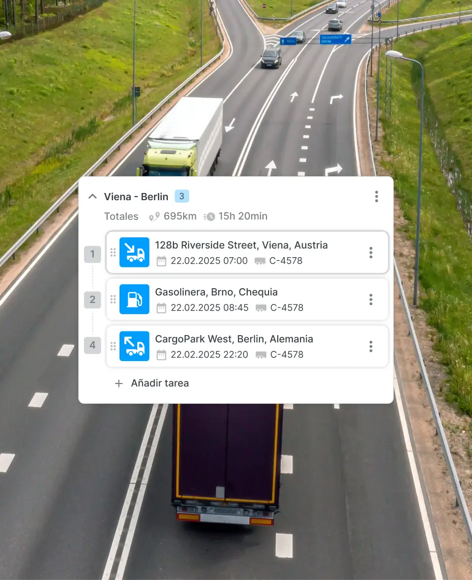 Camión conduciendo por una autopista con una interfaz digital de planificación de rutas y tareas que muestra una ruta de Viena a Berlín