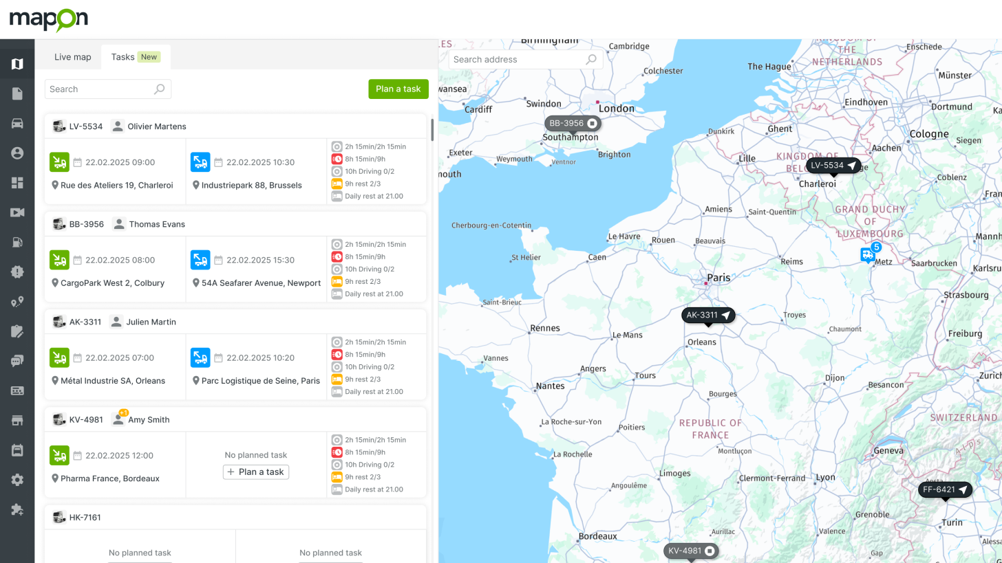 Mapes sadaļā, zem cilnes Uzdevumi, var redzēt visus maršrutus un uzdevumus, kas piešķirti uzņēmuma vadītājiem un transportlīdzekļiem, pārbaudot to atrašanās vietu tiešsaistē, lai novērtētu progresu. Jūs varat skatīt karti, izmantojot HERE Maps saskarni.
