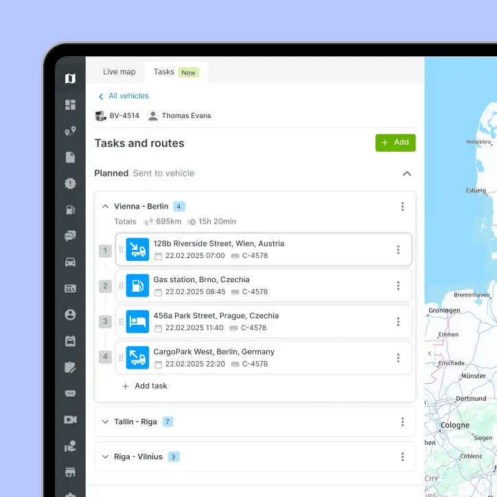 Uppgifts- och rutmodul inom Mapons fleet management-plattform, som visar flerstopps ruttplanering från Wien till Berlin och bortom.